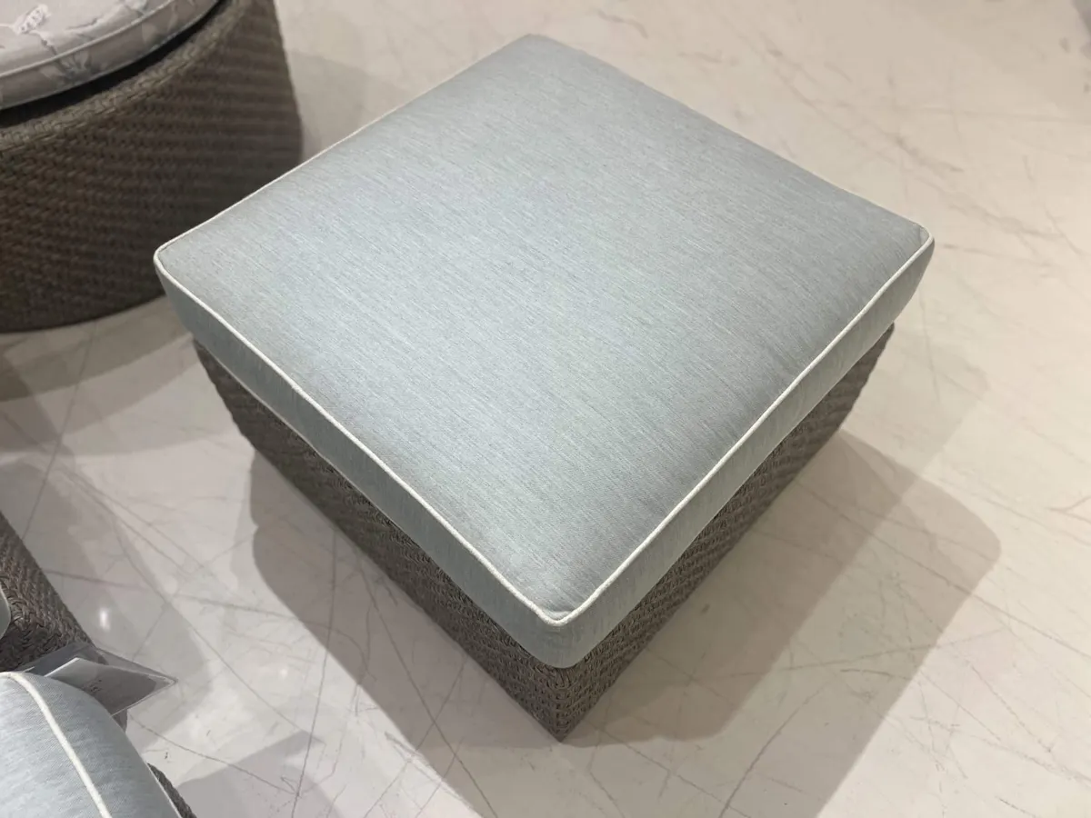 Hickory Chair HCD8700-29/310 Yara Square Ottoman Hickory Chair HCD8700-29/310 Yara Square Ottoman