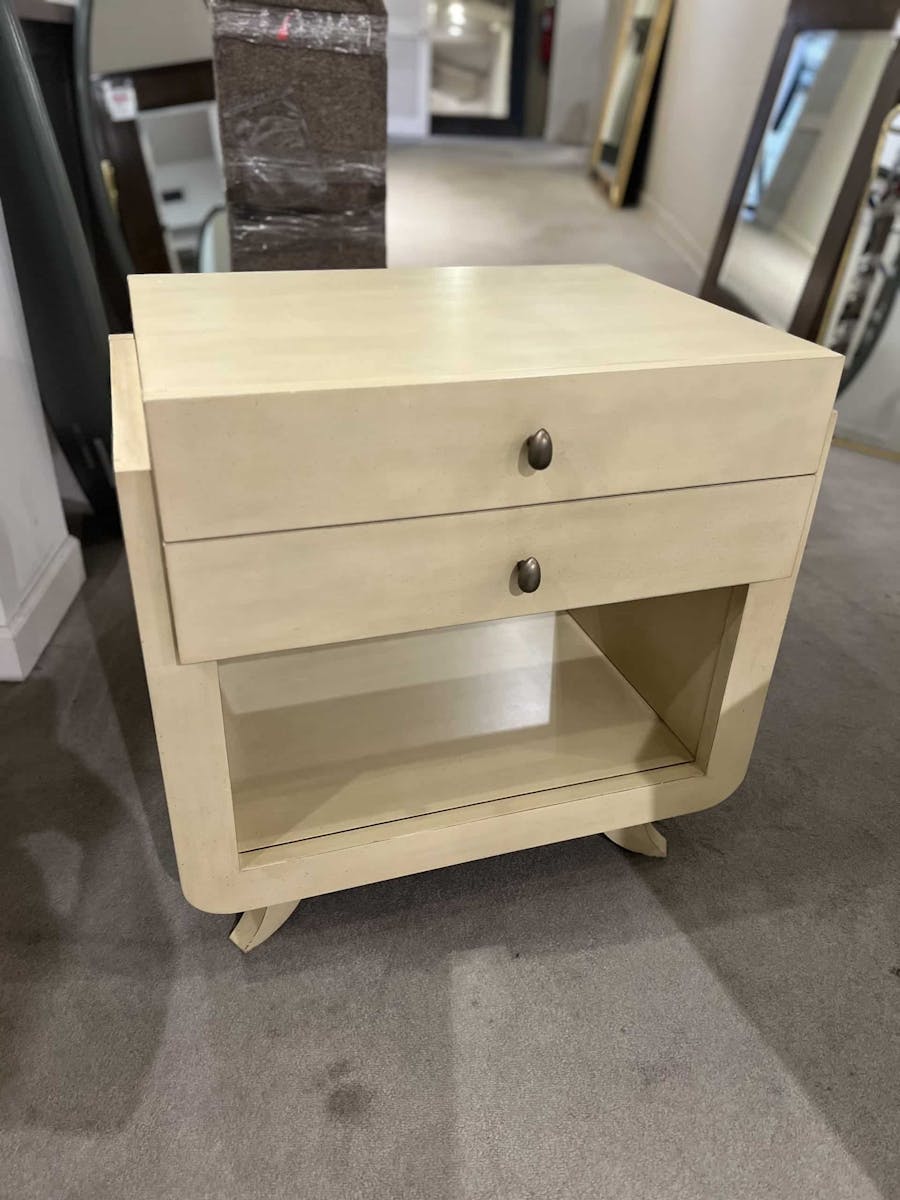 Hickory Chair HC8566-70/270 Dove Nightstand Hickory Chair HC8566-70/270 Dove Nightstand