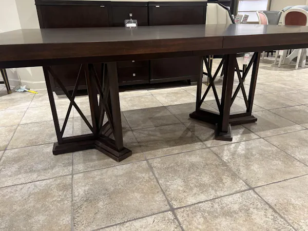 Hickory Chair HC1343,1344-70/20,30 Worth Dining Table Hickory Chair HC1343,1344-70/20,30 Worth Dining Table
