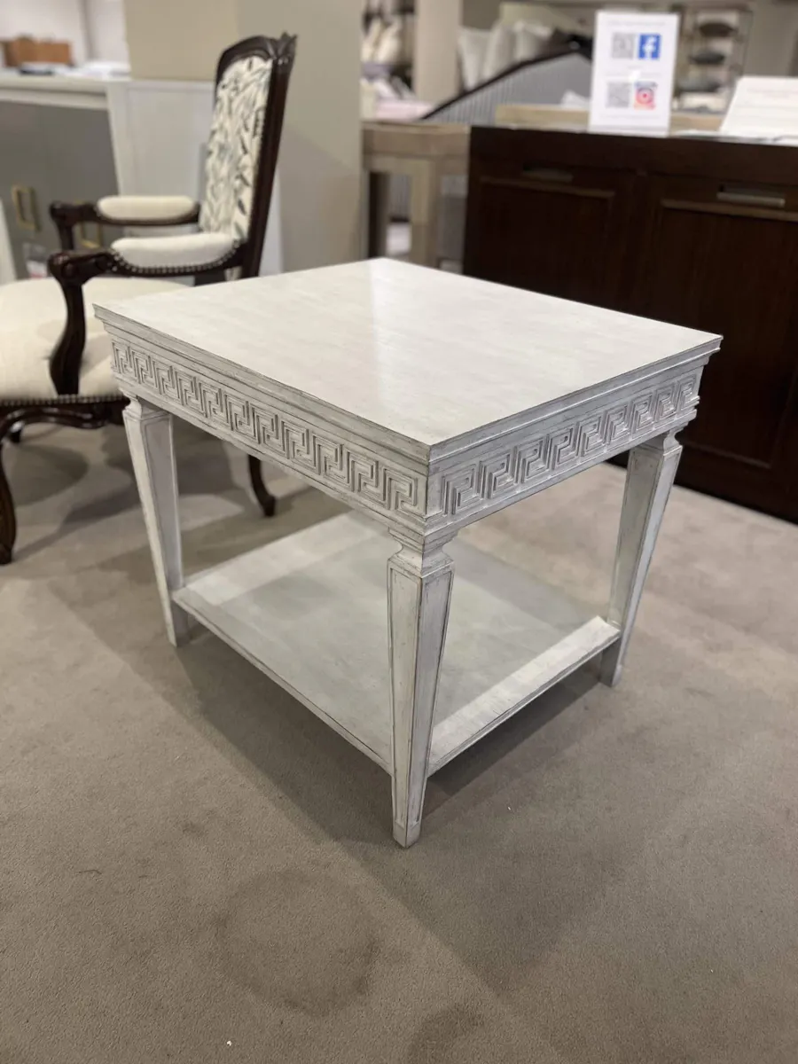 Maitland-Smith 8470-32/390 Natalie Side Table Maitland-Smith 8470-32/390 Natalie Side Table