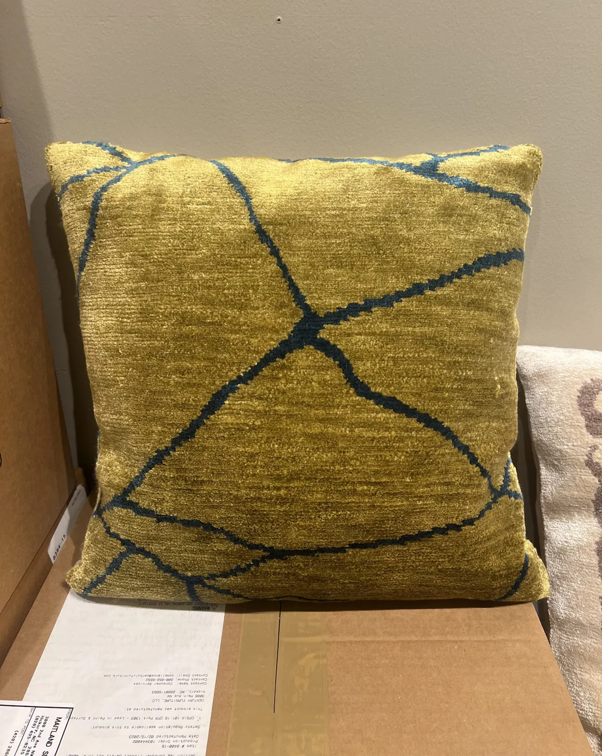 Maitland-Smith 8400-15/150 Kintsugi Gold Pillow Maitland-Smith 8400-15/150 Kintsugi Gold Pillow