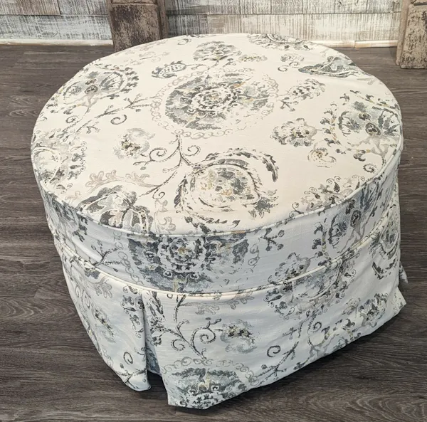 Four Seasons 1927ROT MOLLY ROUND OTTOMAN Four Seasons 1927ROT MOLLY ROUND OTTOMAN