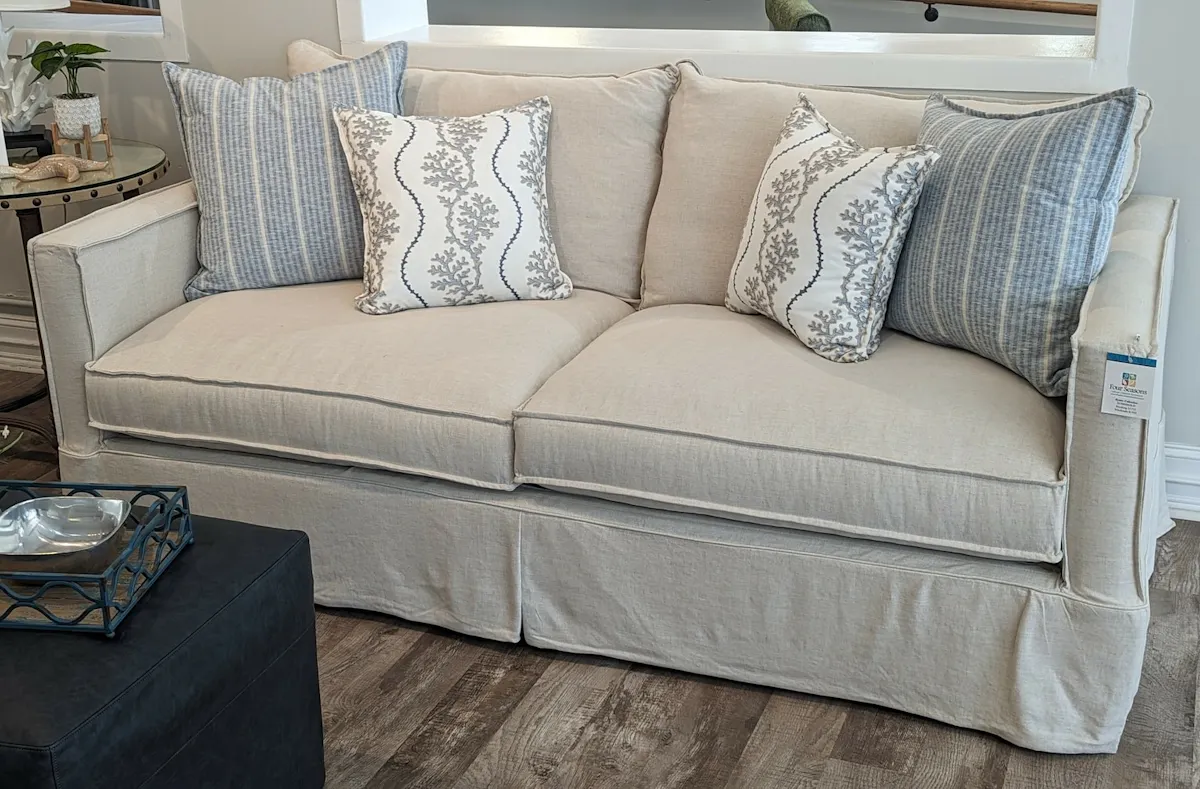 Four Seasons 70090GS RYANNE 2 SEAT GRANDE SOFA Four Seasons 70090GS RYANNE 2 SEAT GRANDE SOFA