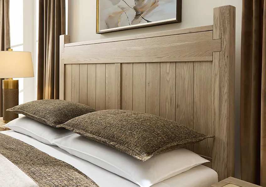 Artisan & Post 192-557-755-922 Queen Poster Bed In Natural Oak Artisan & Post 192-557-755-922 Queen Poster Bed In Natural Oak