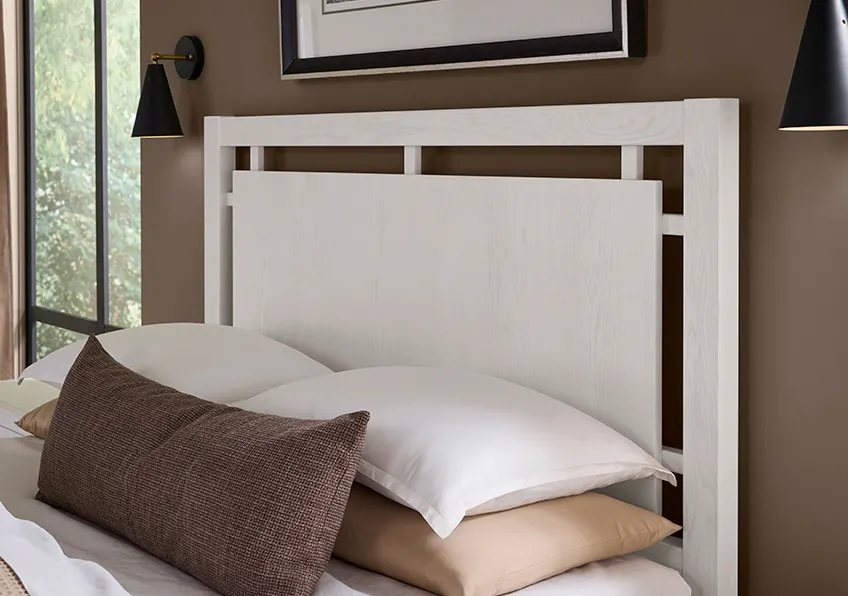 Vaughan Bassett 844-557-050B-502-555 Queen Floating Panel Bed With Footboard Storage In Soft White Oak Vaughan Bassett 844-557-050B-502-555 Queen Floating Panel Bed With Footboard Storage In Soft White Oak