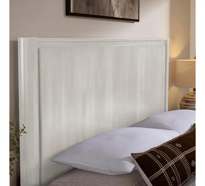 Vaughan Bassett 844-668-066B-502-666 King Radius Poster Bed With Footboard Storage In Soft White Oak Vaughan Bassett 844-668-066B-502-666 King Radius Poster Bed With Footboard Storage In Soft White Oak