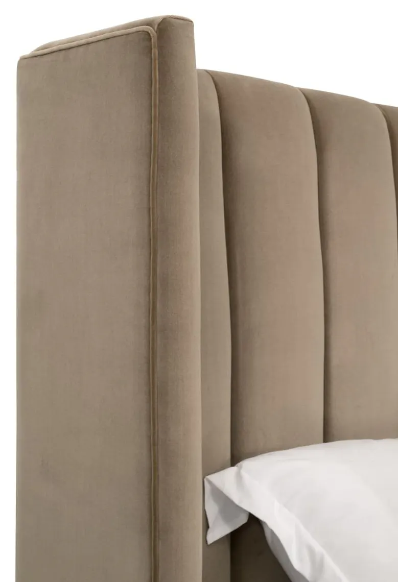 Essentials For Living 7127-2.CAR/NG Chandler Cal King Bed Essentials For Living 7127-2.CAR/NG Chandler Cal King Bed
