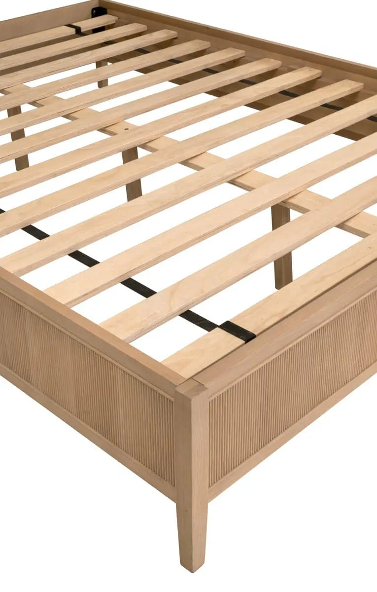 Essentials For Living 5255-1.NAT Highland Queen Bed Essentials For Living 5255-1.NAT Highland Queen Bed