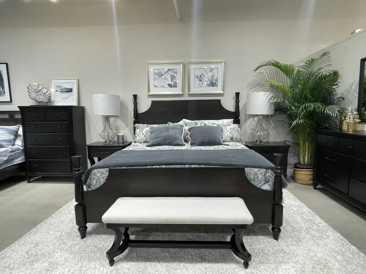 Durham 249-126 Legacy Queen Poster Bed Durham 249-126 Legacy Queen Poster Bed