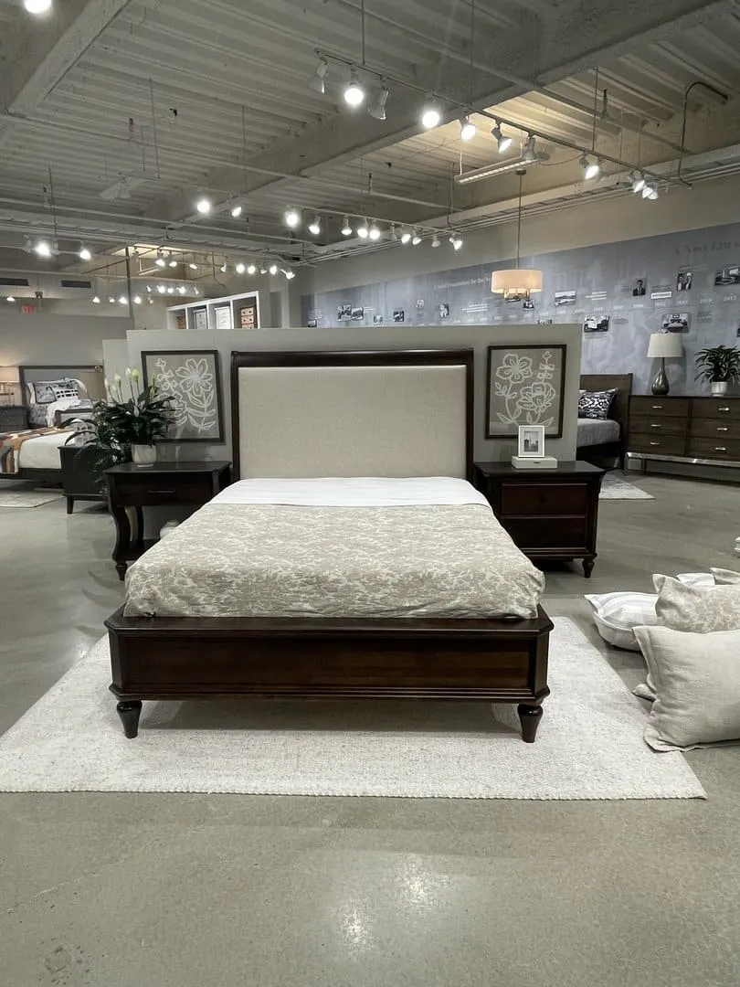 Durham 249-125 Legacy Queen Upholstered Sleigh Bed Durham 249-125 Legacy Queen Upholstered Sleigh Bed