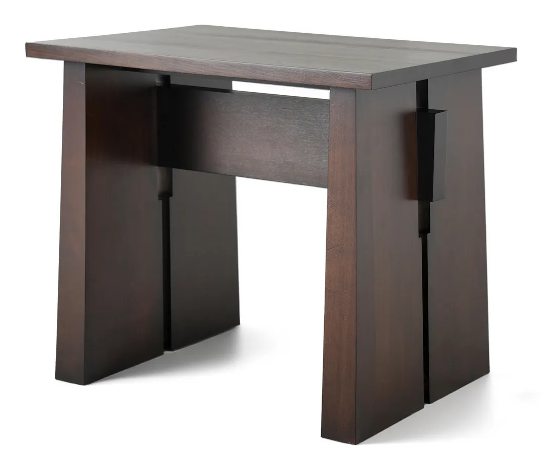 Charleston Forge MD3105 Idaho End Table Charleston Forge MD3105 Idaho End Table