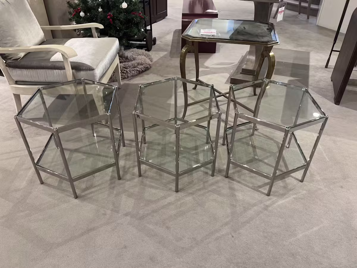 Century AEA-646-1/30 Dax Side Table w/Glass Top Century AEA-646-1/30 Dax Side Table w/Glass Top