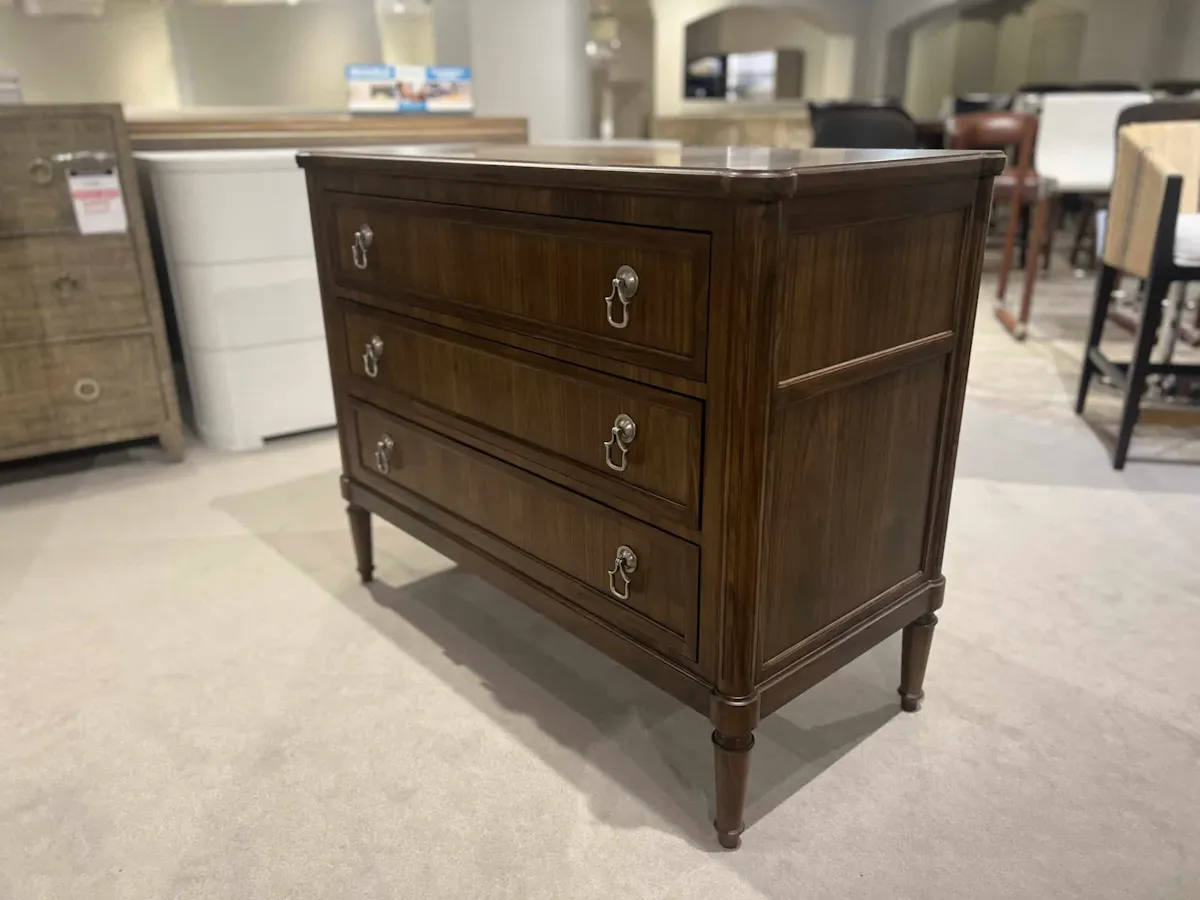 Century AEA-702/30 London Chest - City Light Century AEA-702/30 London Chest - City Light