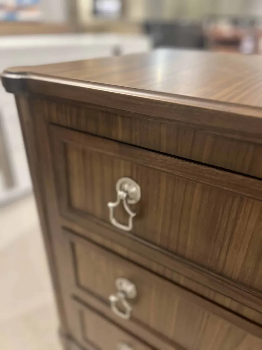 Century AEA-702/30 London Chest - City Light Century AEA-702/30 London Chest - City Light