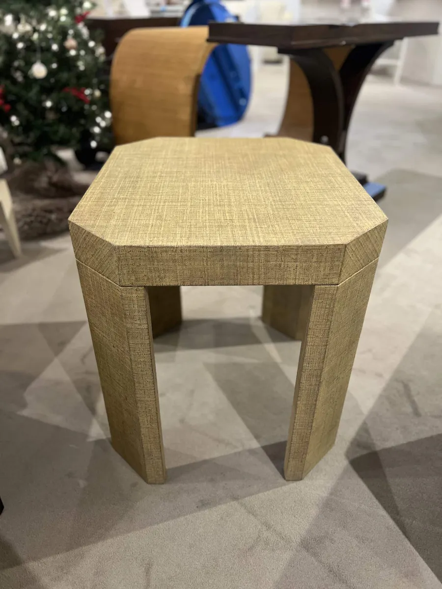 Century C7A-622/160 Gustav Side Table Century C7A-622/160 Gustav Side Table