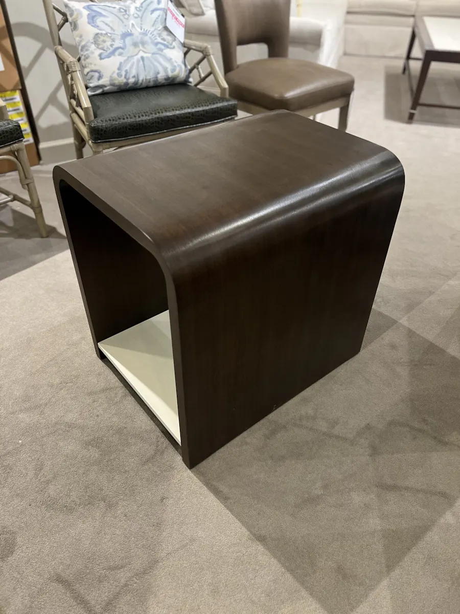Century C6C-623/30 Aria Chairside Table Century C6C-623/30 Aria Chairside Table