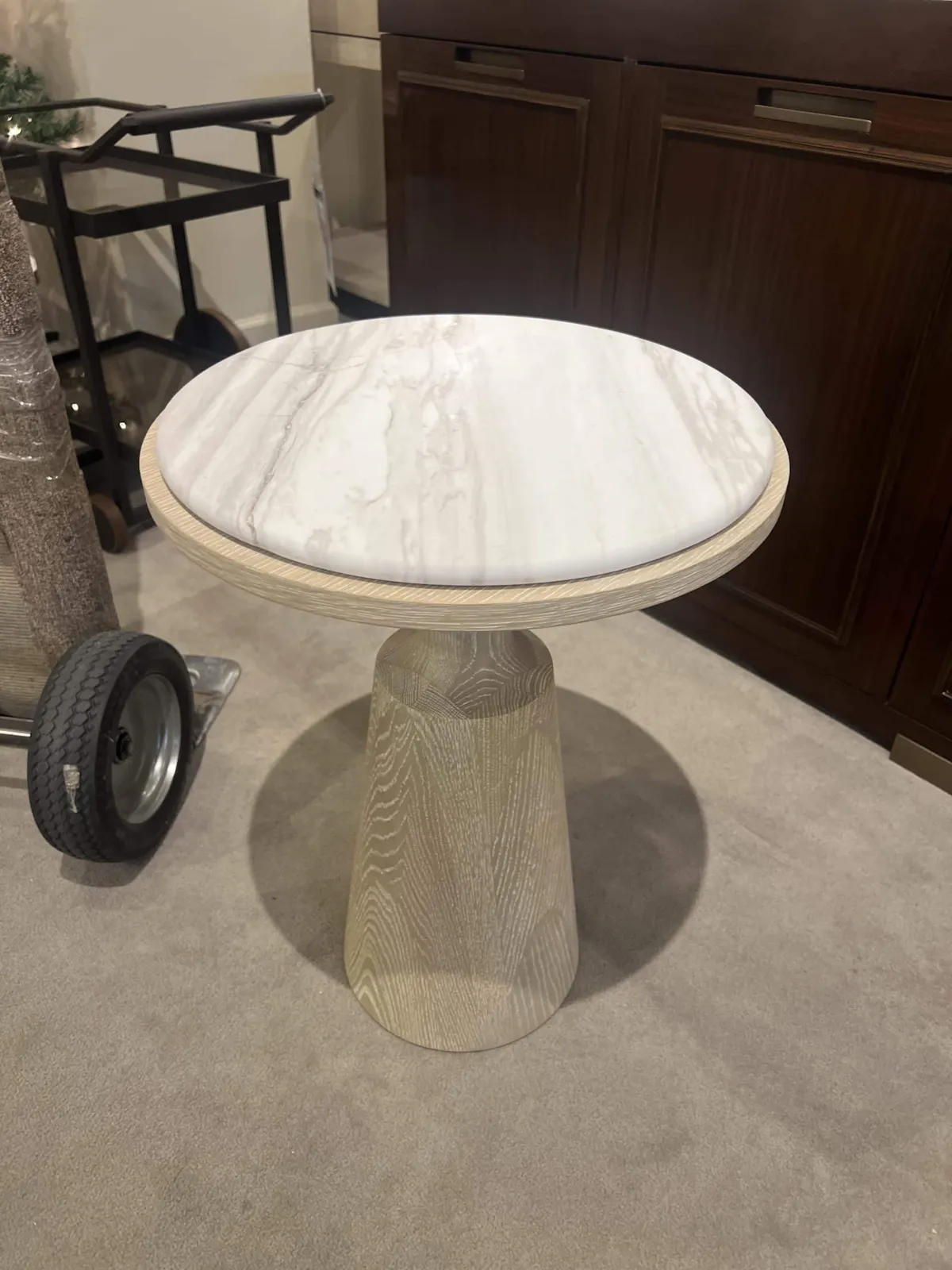 Century B32-625/50 Carino Side Table Century B32-625/50 Carino Side Table