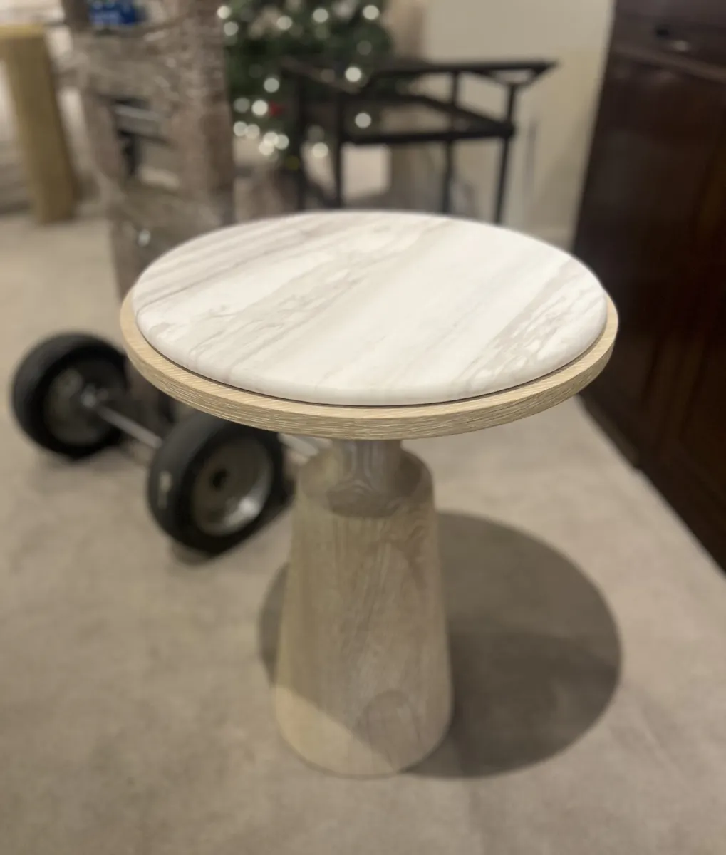 Century B32-625/50 Carino Side Table Century B32-625/50 Carino Side Table
