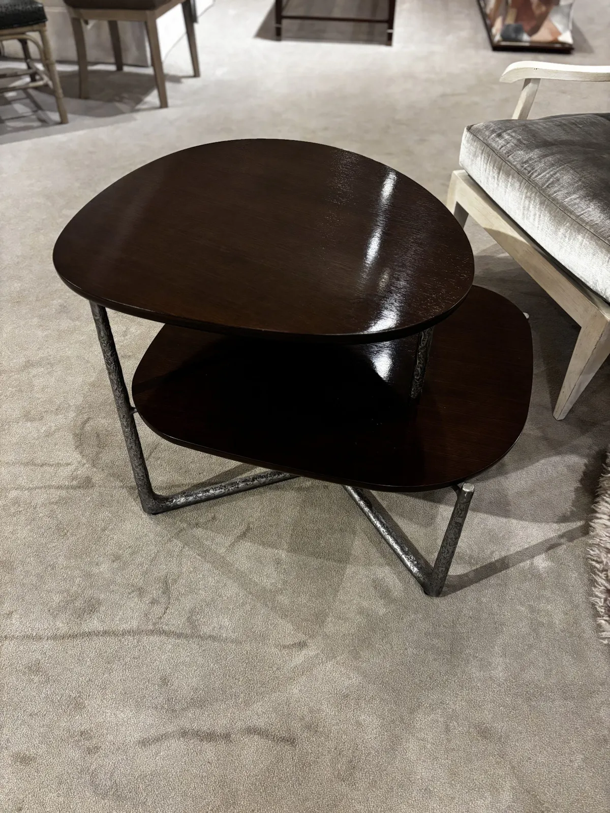 Century C89-622/140 Enzo Side Table Century C89-622/140 Enzo Side Table