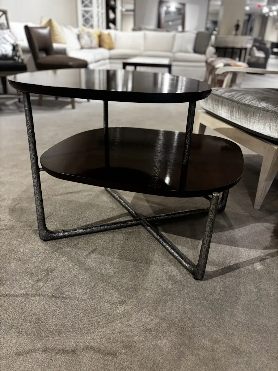 Century C89-622/140 Enzo Side Table Century C89-622/140 Enzo Side Table