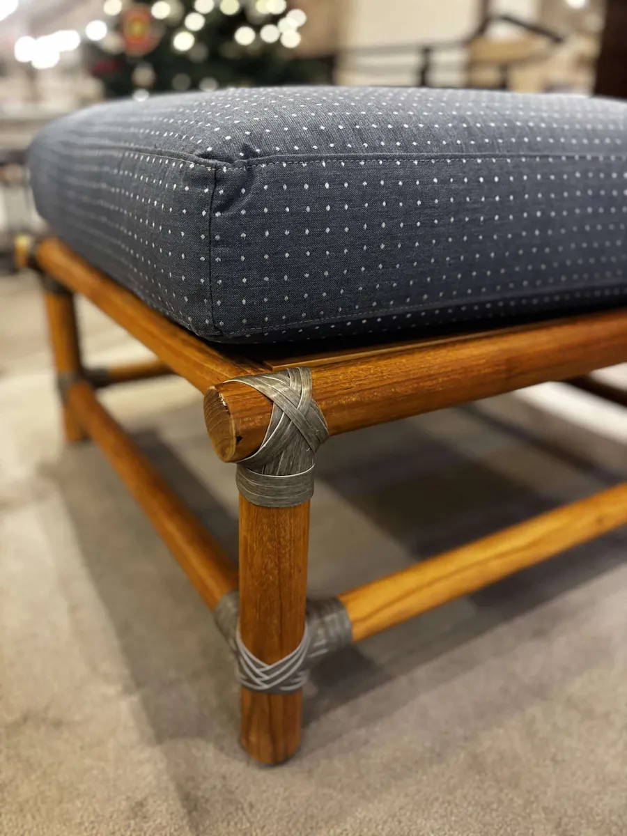 Century C7-D88-3026/230 Outdoor Ottoman Century C7-D88-3026/230 Outdoor Ottoman