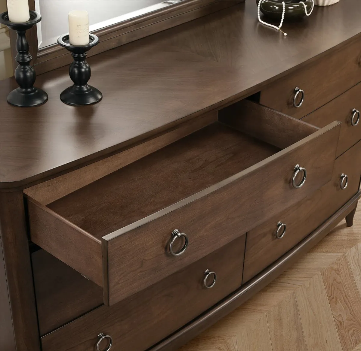 Flexsteel W1042-860 Bellevue Dresser Flexsteel W1042-860 Bellevue Dresser