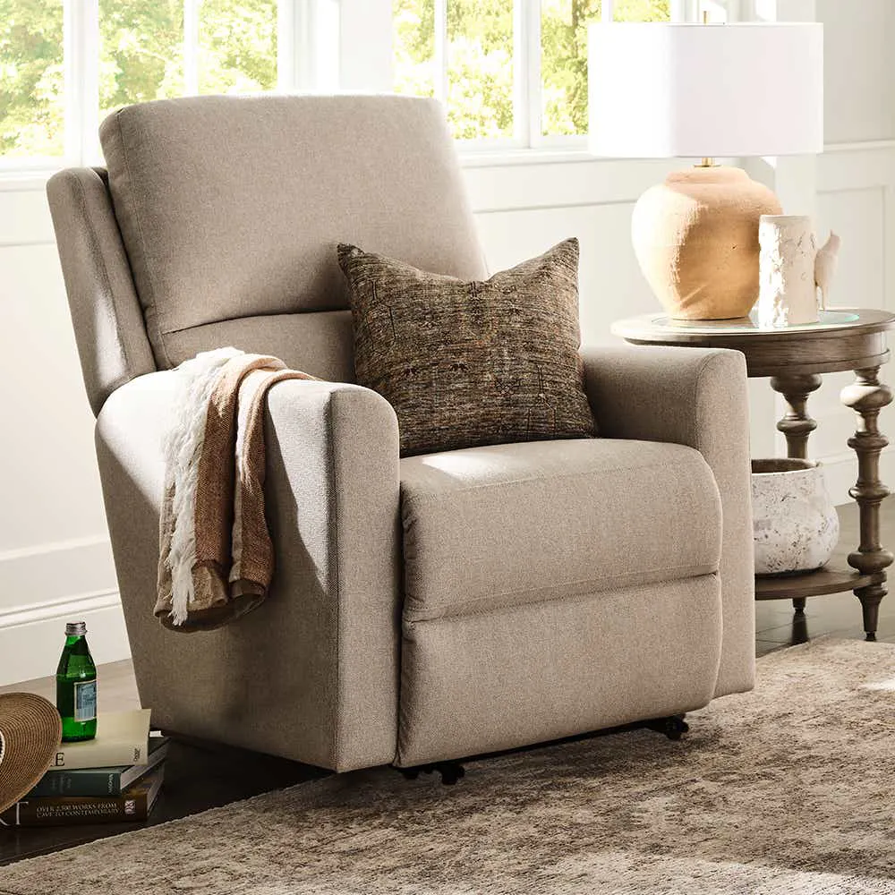 La-Z-Boy 16X700 Wynne Power Wall Recliner w/ Headrest & Lumbar La-Z-Boy 16X700 Wynne Power Wall Recliner w/ Headrest & Lumbar