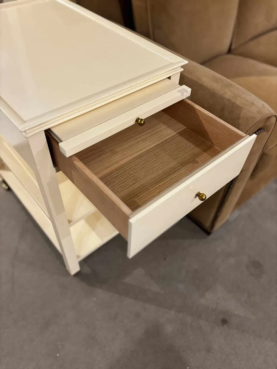 Highland House HH26-238/10 Alexander Narrow Bedside Table Highland House HH26-238/10 Alexander Narrow Bedside Table