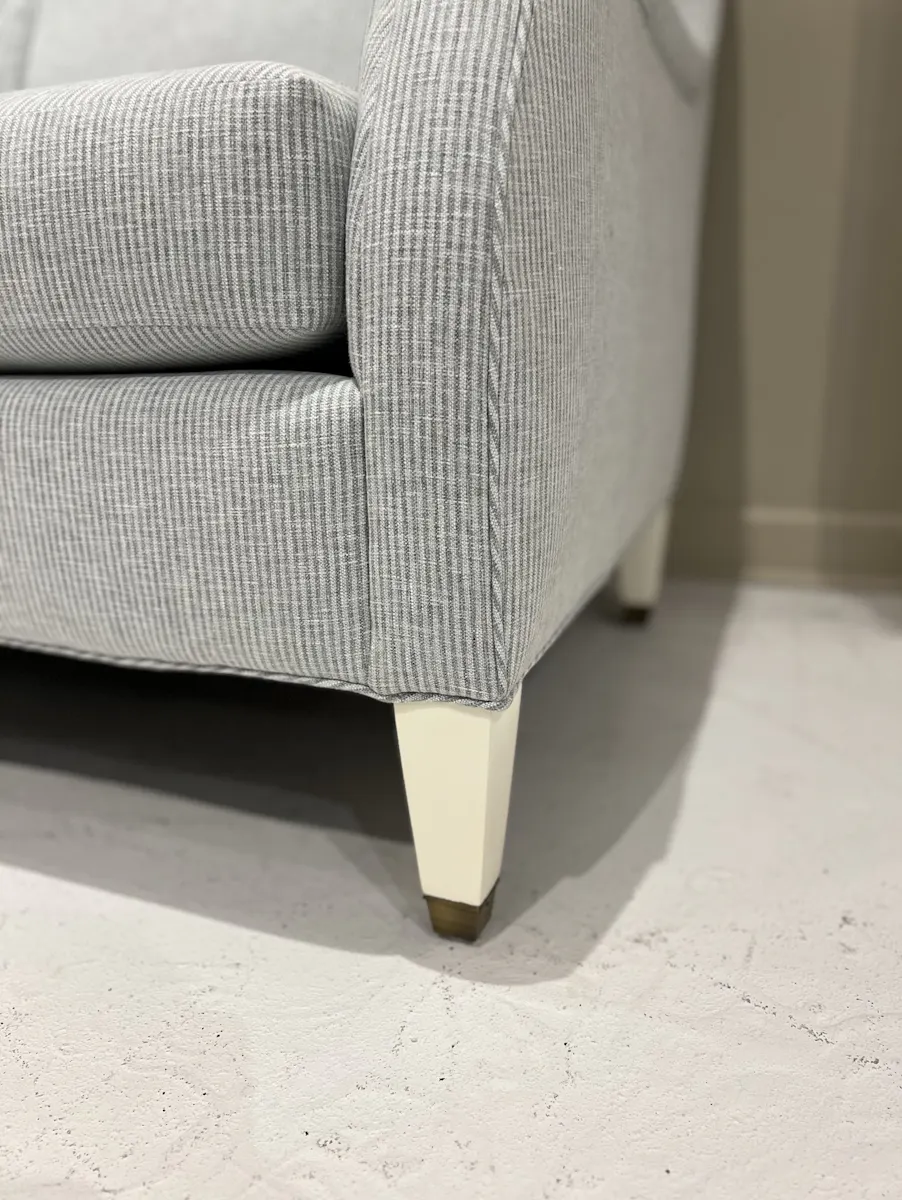 Jessica Charles 1791A/10524 Ensemble Apartment Sofa Jessica Charles 1791A/10524 Ensemble Apartment Sofa
