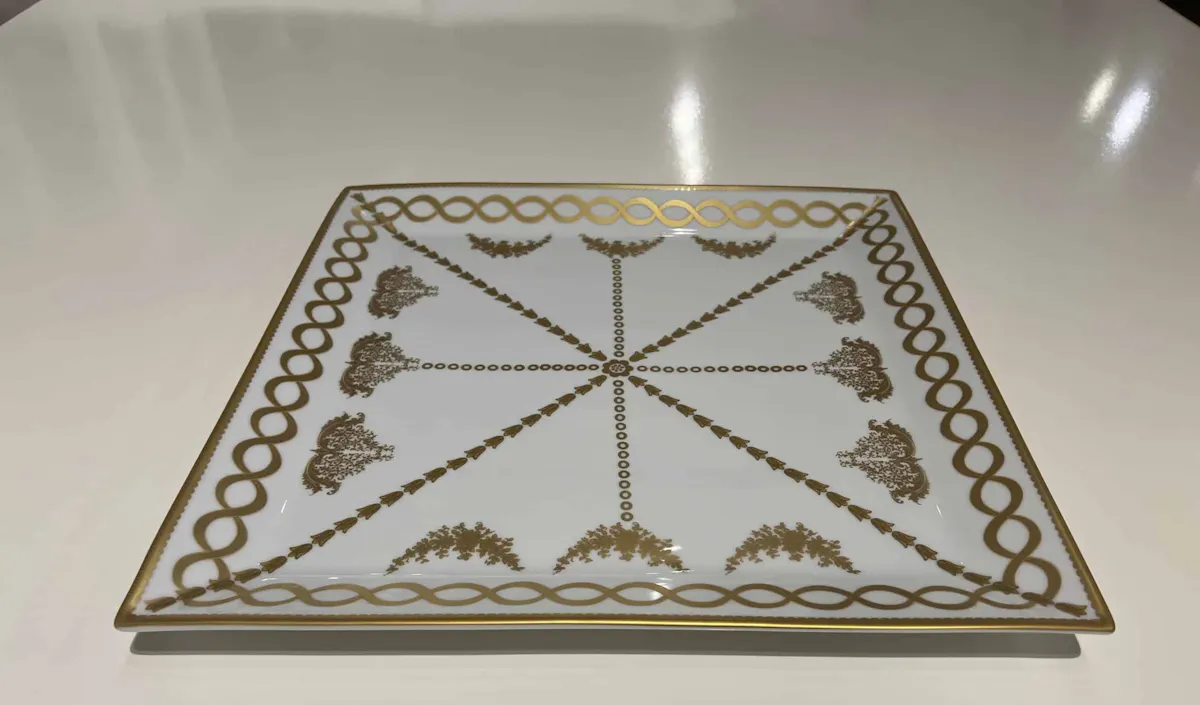 Maitland-Smith 8374-25/40 Gold and White Square Tray Maitland-Smith 8374-25/40 Gold and White Square Tray