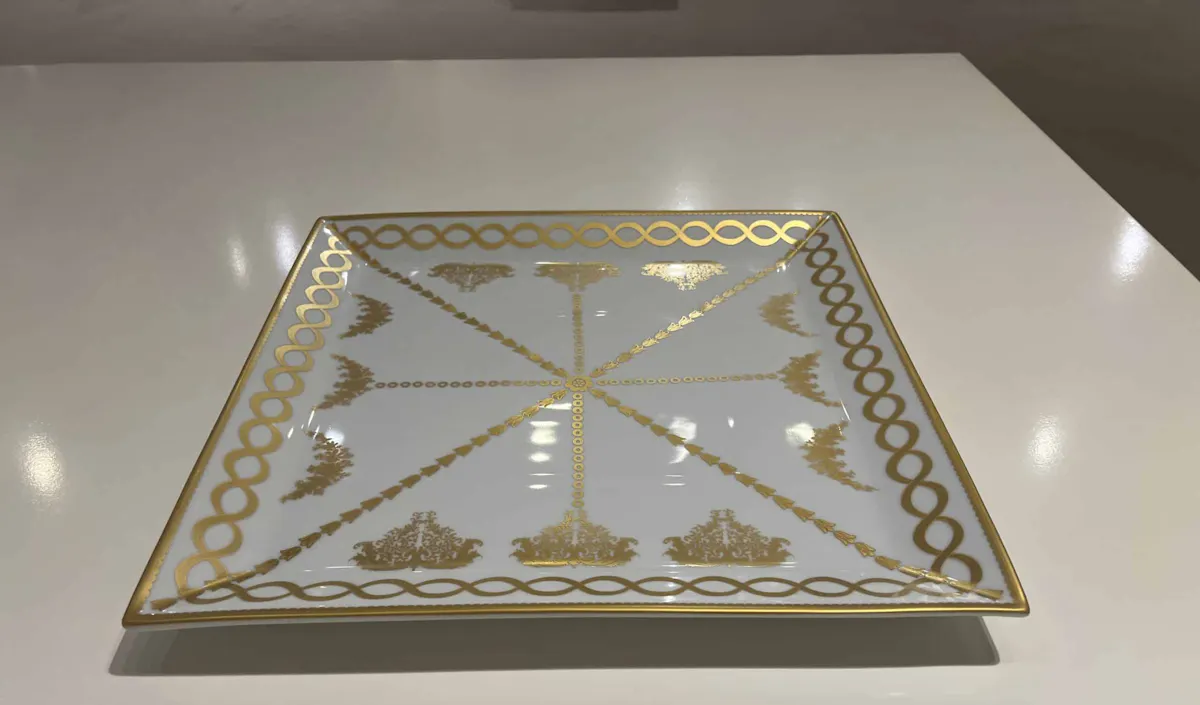 Maitland-Smith 8374-25/40 Gold and White Square Tray Maitland-Smith 8374-25/40 Gold and White Square Tray