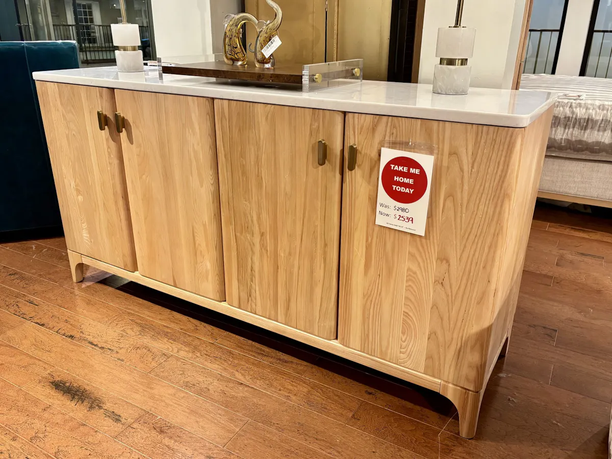 Kincaid 489-857 Monroe Credenza Kincaid 489-857 Monroe Credenza
