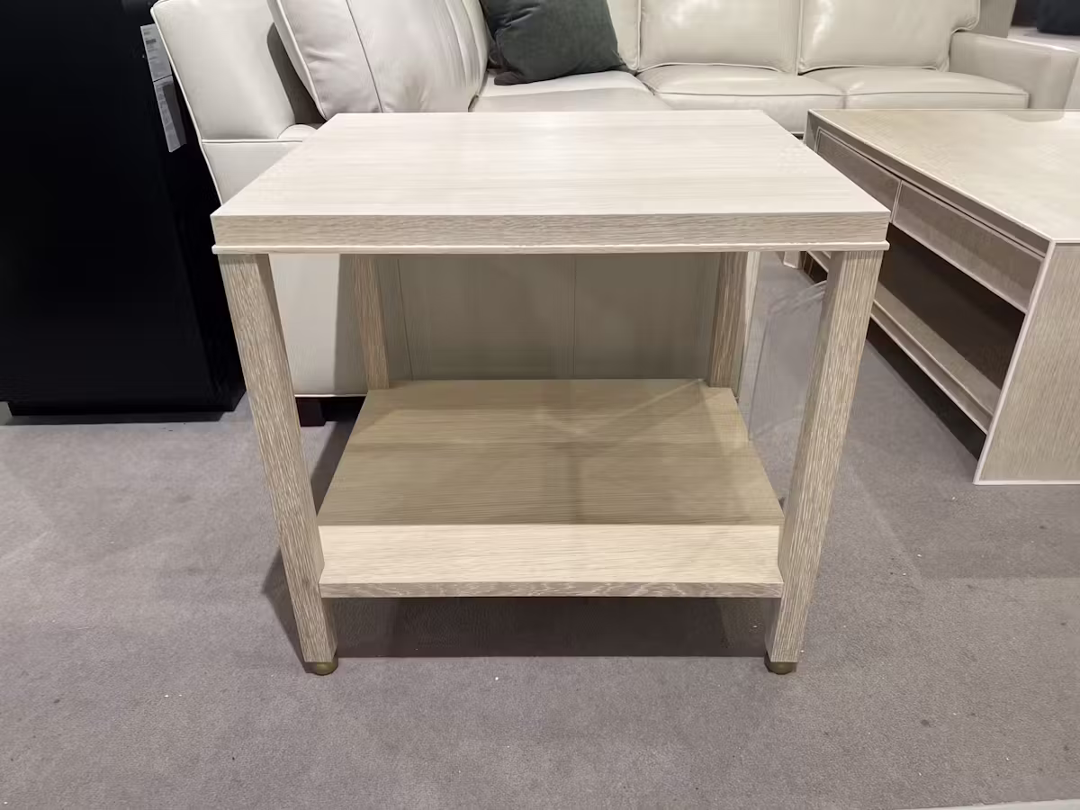 Century CR9-622-2/30 Bedford Side Table Century CR9-622-2/30 Bedford Side Table