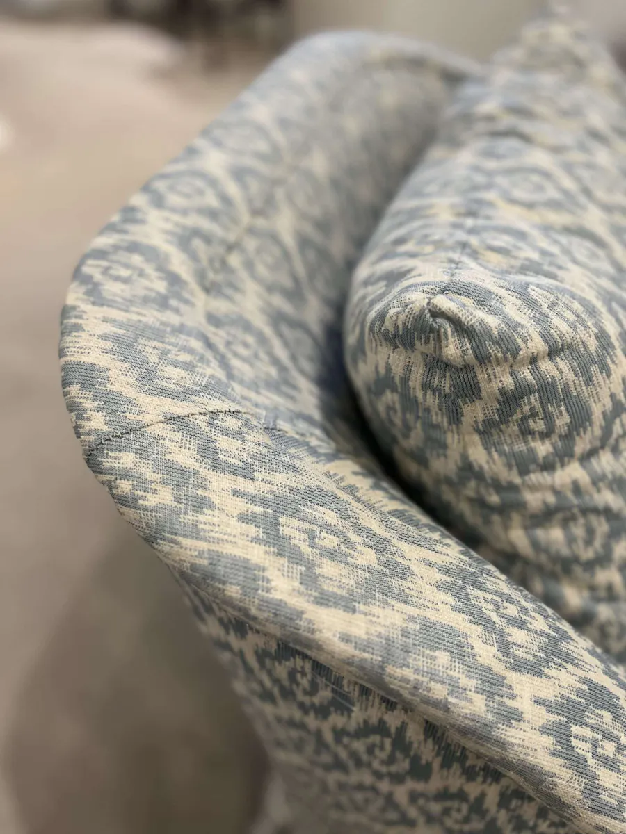 Highland House 2013SW/160 Marcel Skirted Swivel Chair Highland House 2013SW/160 Marcel Skirted Swivel Chair
