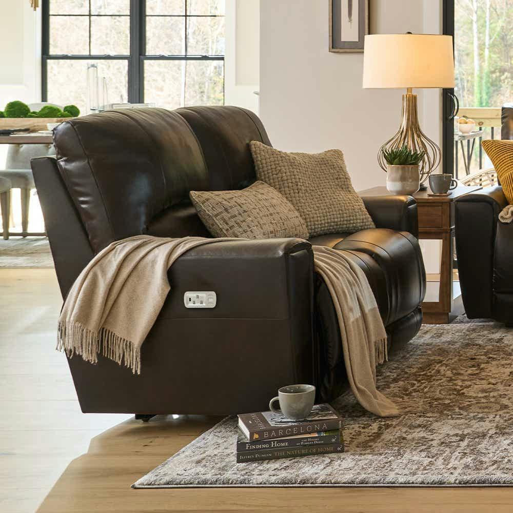 La-Z-Boy U48802 Cassian Power Reclining Loveseat w/ Headrest La-Z-Boy U48802 Cassian Power Reclining Loveseat w/ Headrest