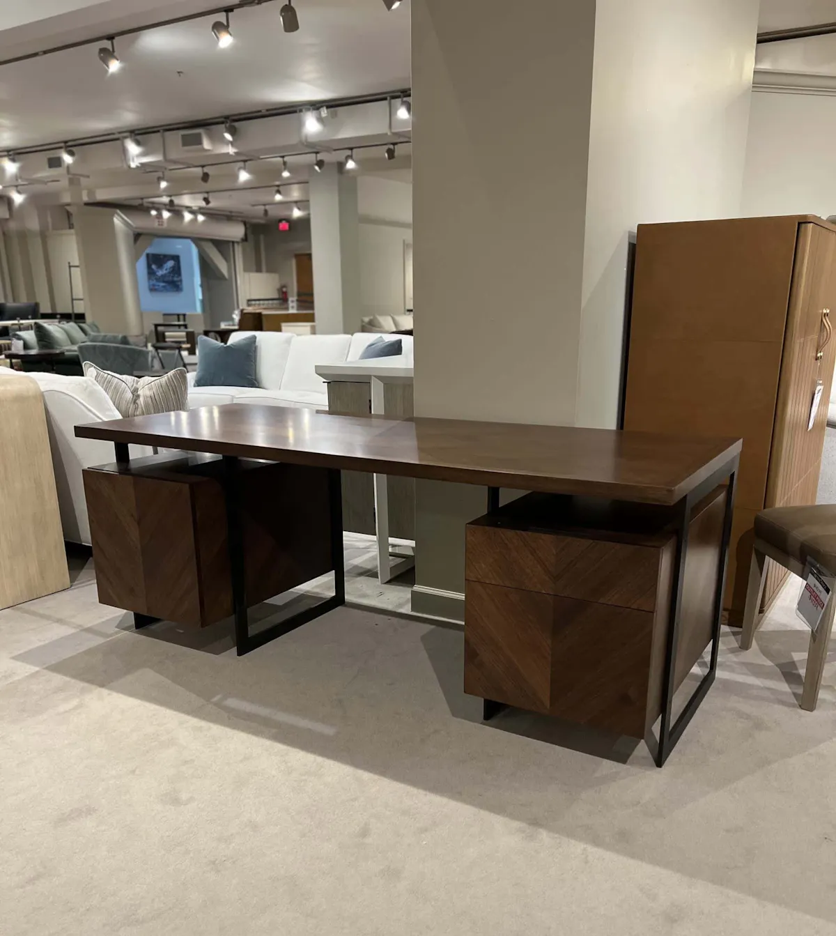 Hickory Chair HC7293-10/90 Barstock Desk Hickory Chair HC7293-10/90 Barstock Desk