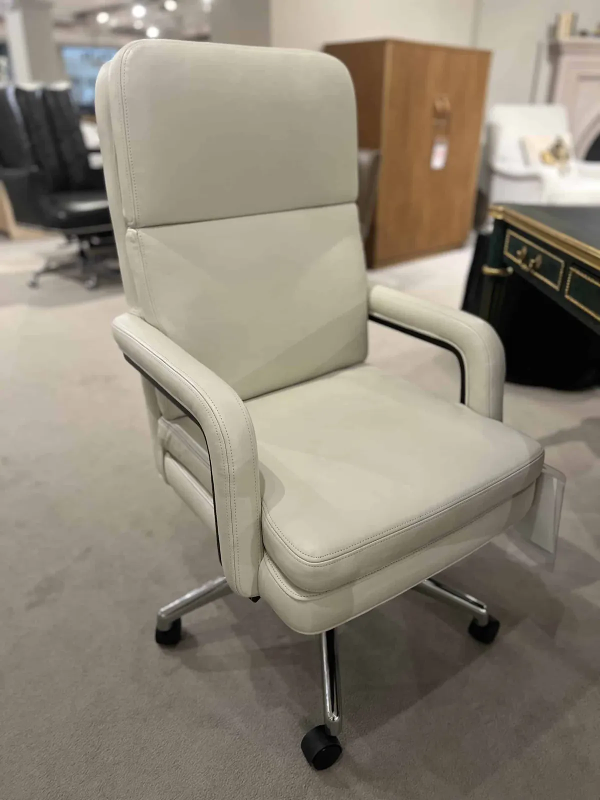 Hancock and Moore 6863ST-PL/597 Silverton Swivel Tilt Hancock and Moore 6863ST-PL/597 Silverton Swivel Tilt