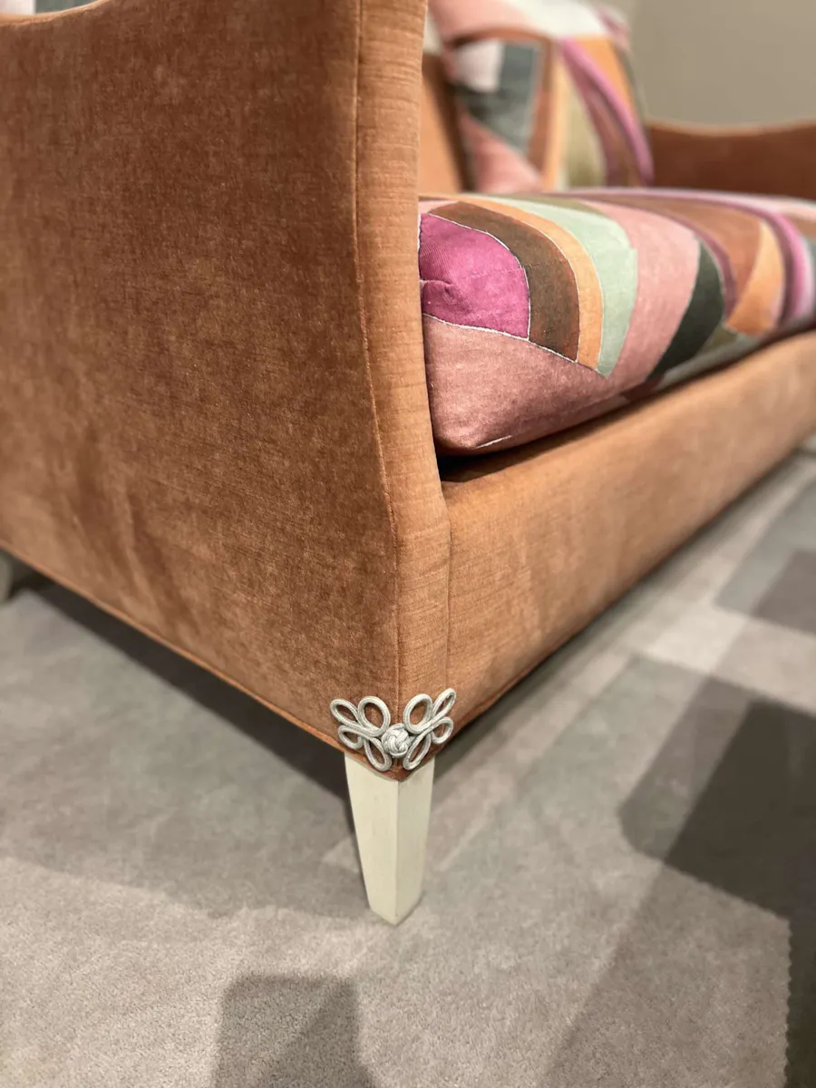 Jessica Charles 1752/10295,10296 Fauna Settee Jessica Charles 1752/10295,10296 Fauna Settee