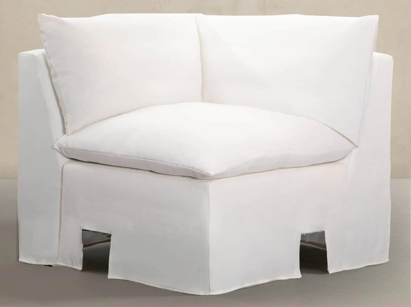 Gabby Home SCH-964 Carrera Upholstered Corner Chair – Pillow Top Arms