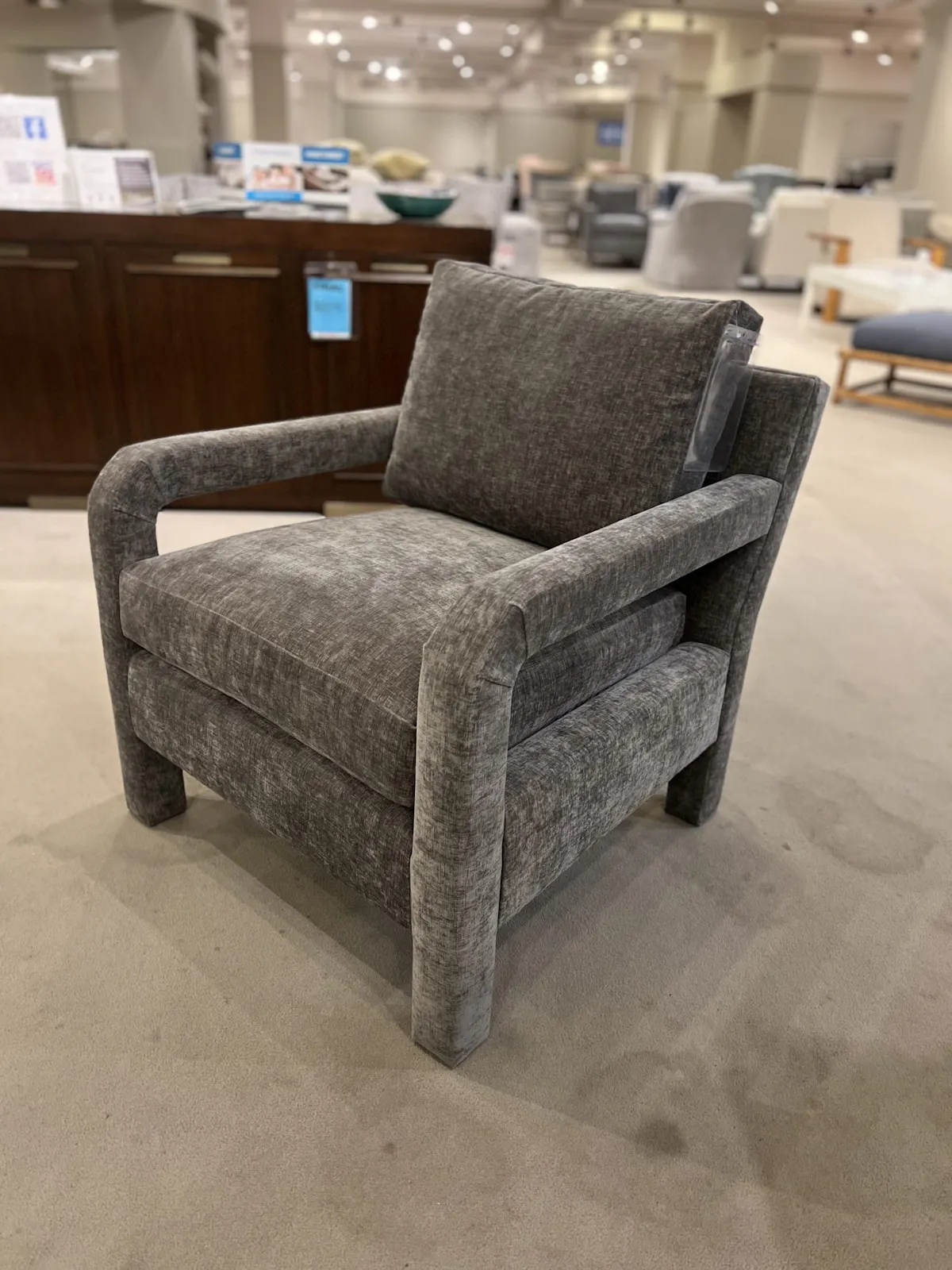 Century SIG2125-6/90 Cass Chair Century SIG2125-6/90 Cass Chair