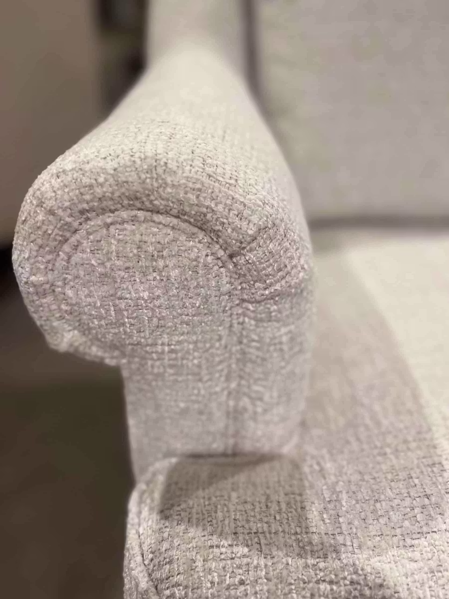 Century LTD7122-8/150 Tyler Swivel Chair Century LTD7122-8/150 Tyler Swivel Chair