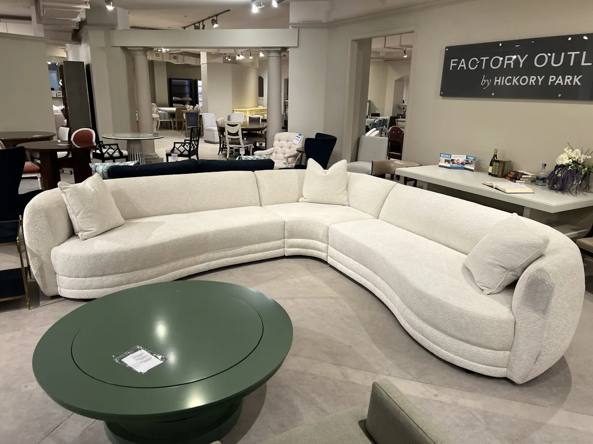 Century Furniture SIG2133-42,21,52/280,290,300 Paloma 3PC Sectional Century Furniture SIG2133-42,21,52/280,290,300 Paloma 3PC Sectional