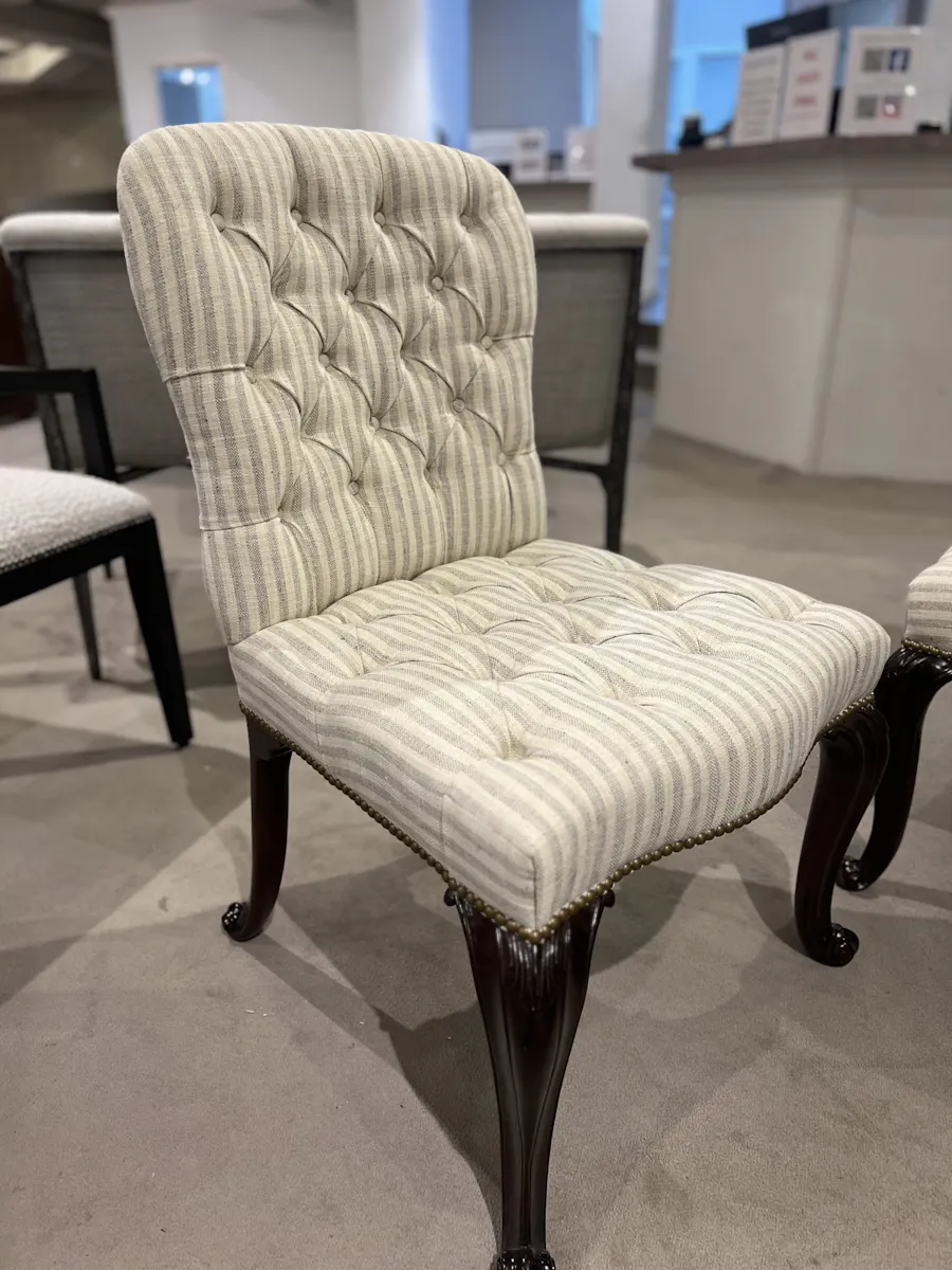 Century AE-3357/50 Irish Chair Century AE-3357/50 Irish Chair