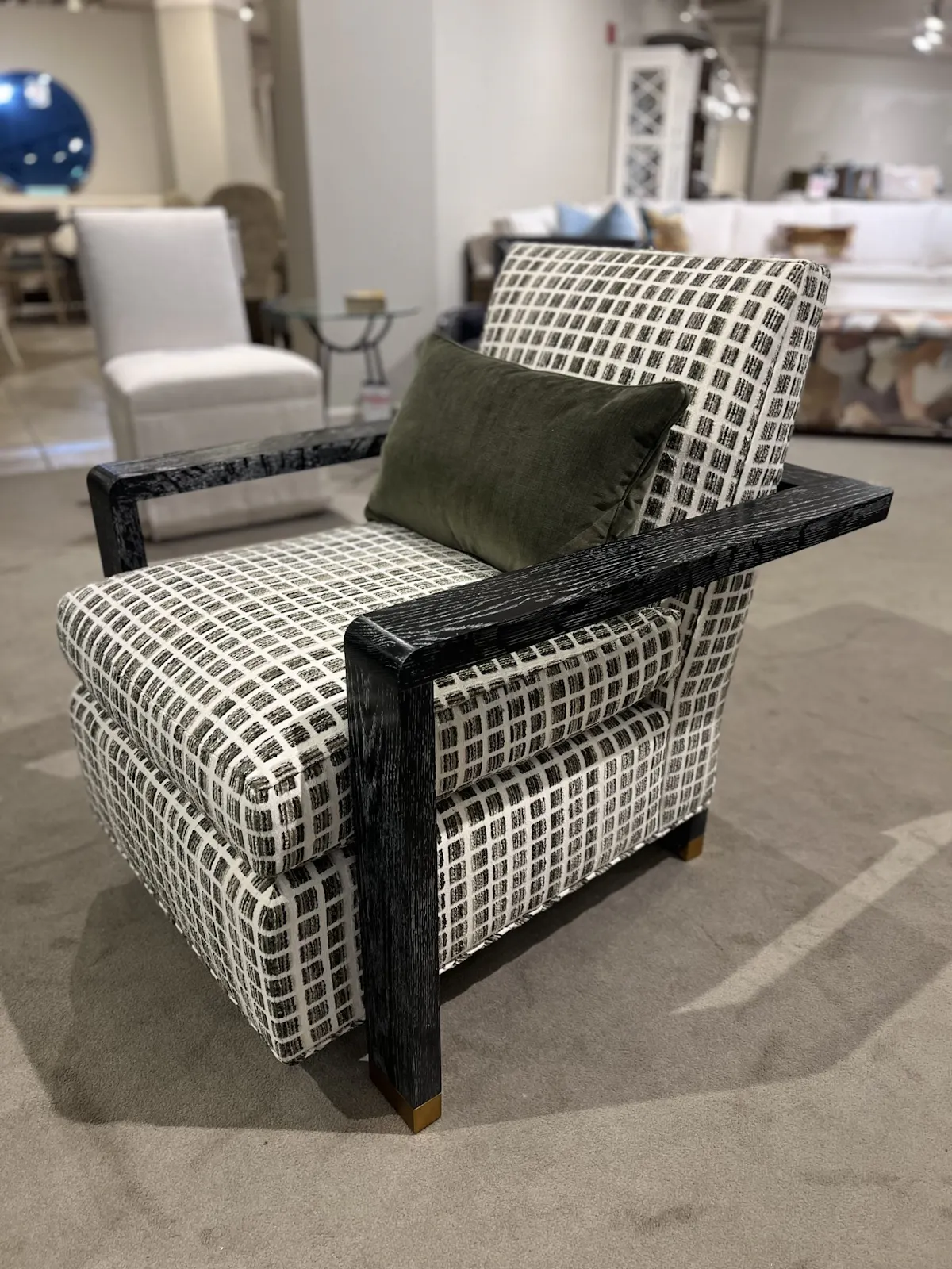 Century 11-2142/310 Otto Chair Century 11-2142/310 Otto Chair