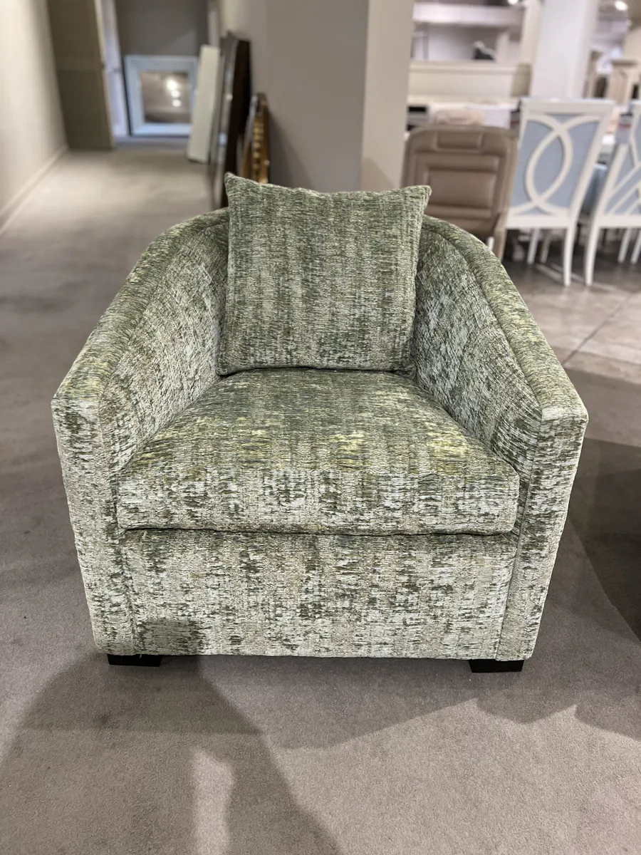 Century LTD5289-6S/140 Tatum Petite Chair Century LTD5289-6S/140 Tatum Petite Chair