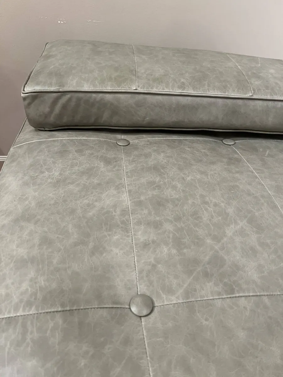 Century Furniture AE-LTD1007-16REC/230 Jennings Daybed Century Furniture AE-LTD1007-16REC/230 Jennings Daybed