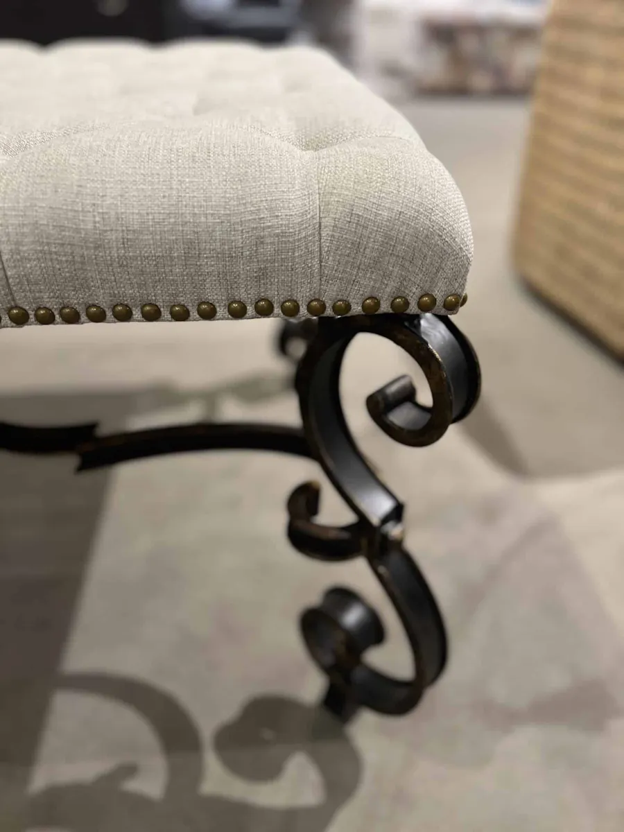 Maitland-Smith 88-0303/90 Aria Ottoman Maitland-Smith 88-0303/90 Aria Ottoman