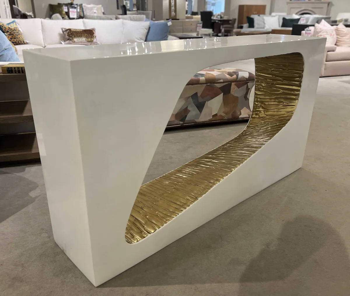 Century SF5632/70 Kelly Console Table Century SF5632/70 Kelly Console Table