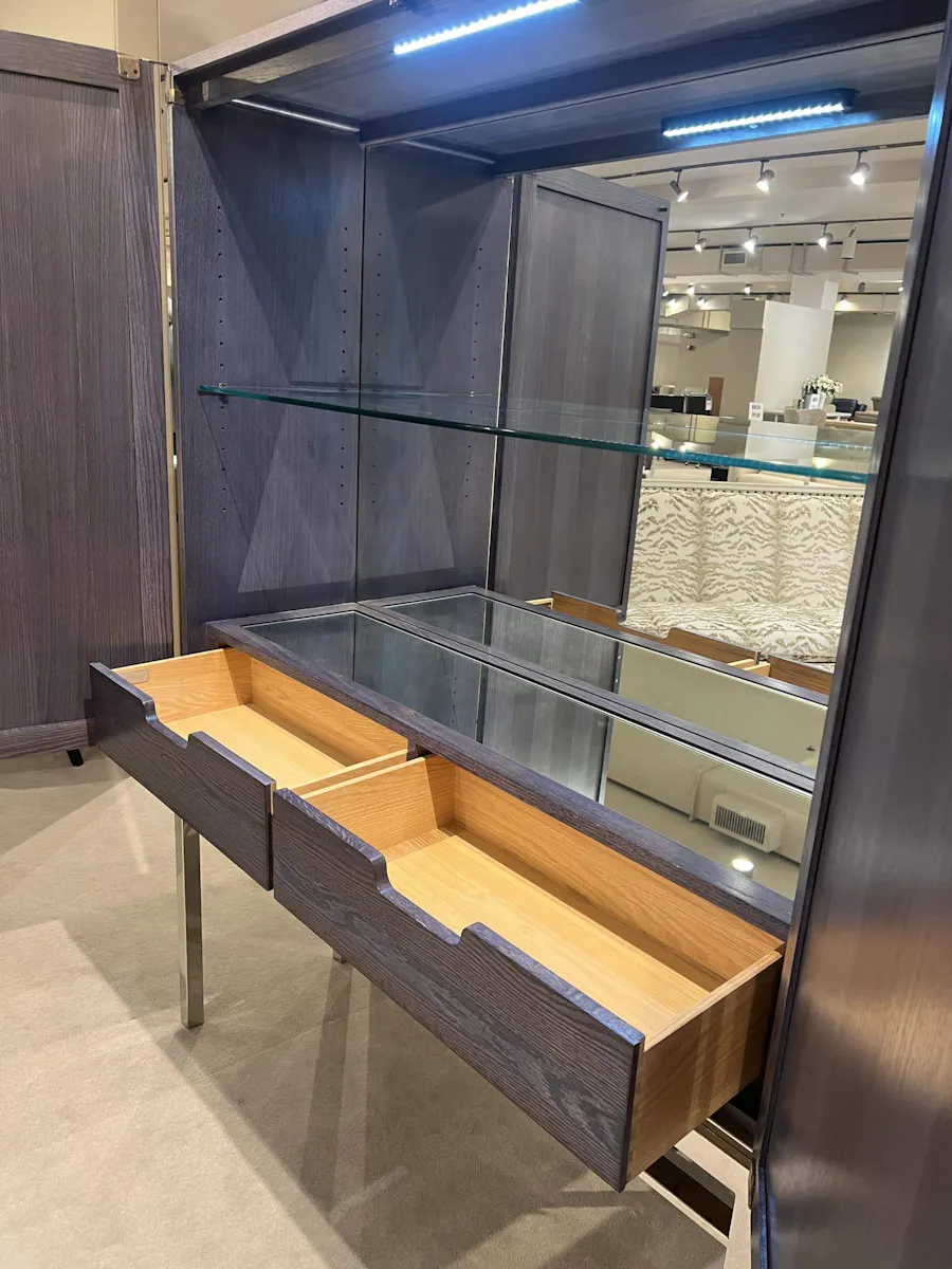 Century 699-463/10 Ming Bar Cabinet Century 699-463/10 Ming Bar Cabinet