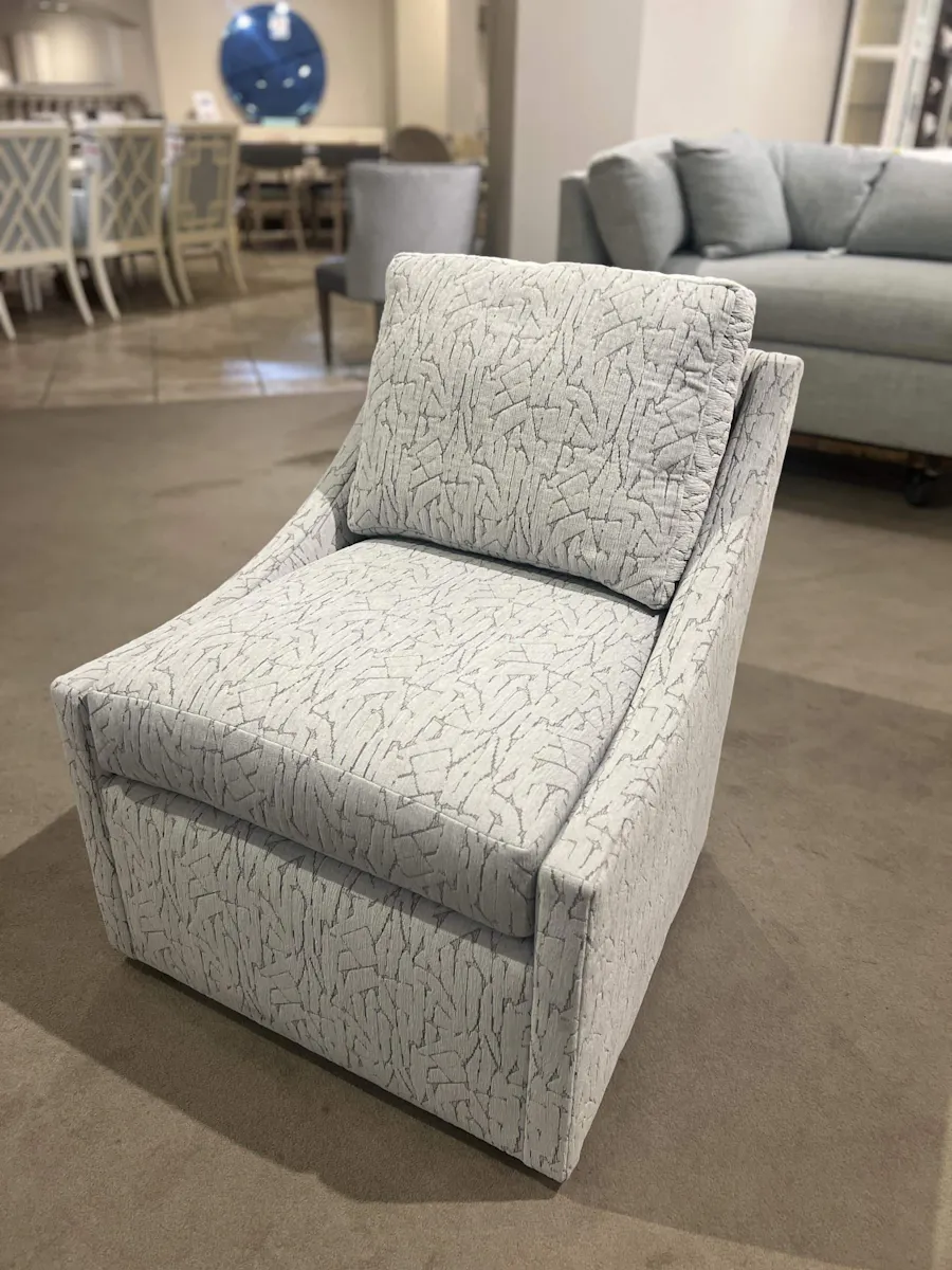 Century ESN245-8/50 Dean Swivel Chair Century ESN245-8/50 Dean Swivel Chair